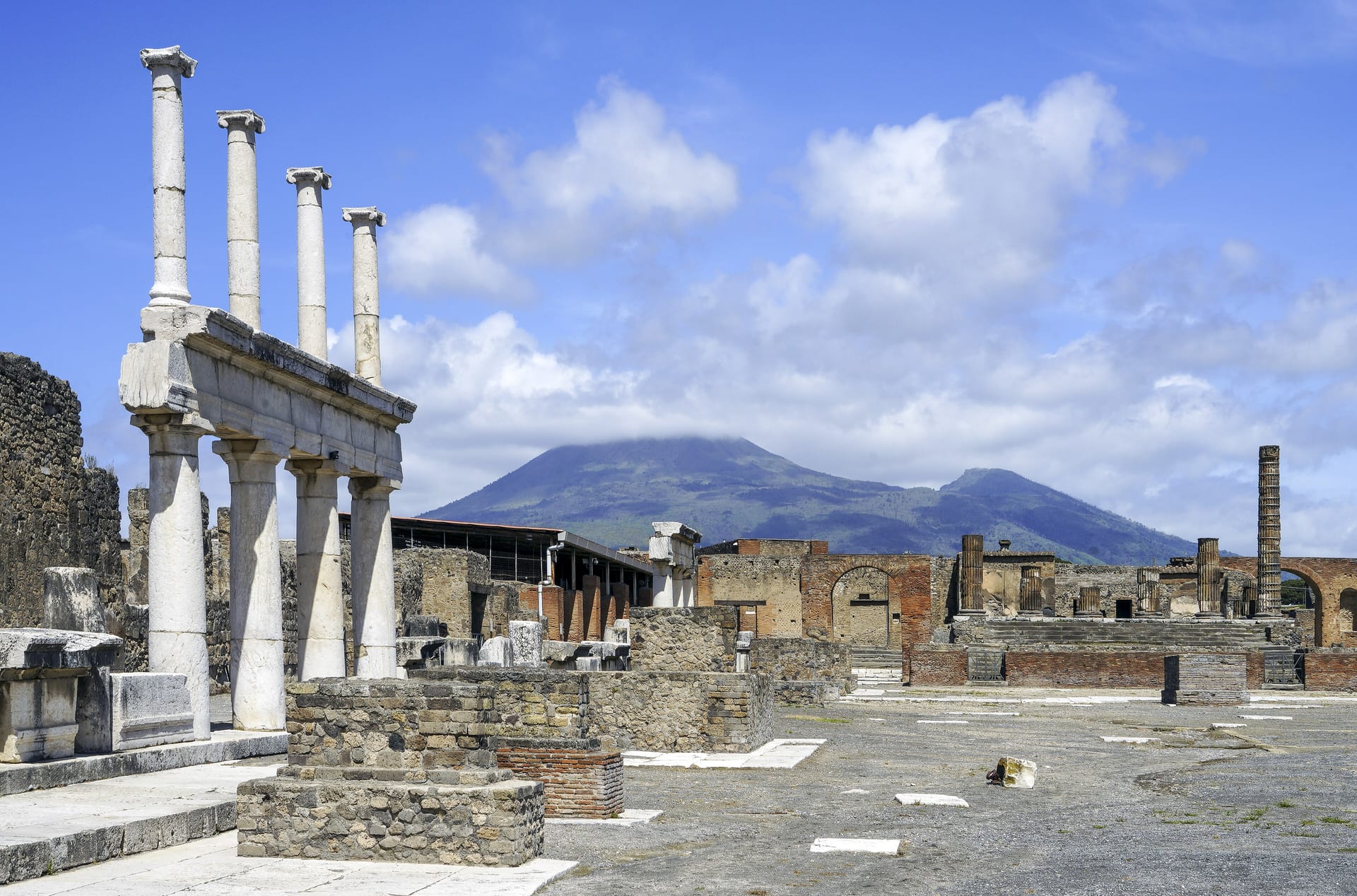 Comparing Salerno shore excursion options